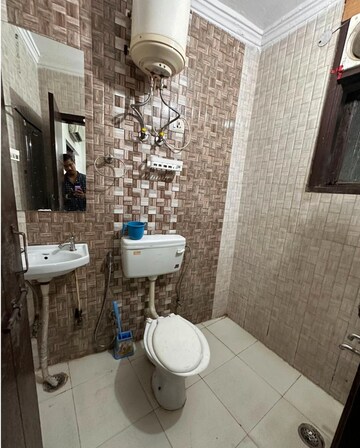 Bathroom in 1 BHK Builder Floor at Saket – for Rent