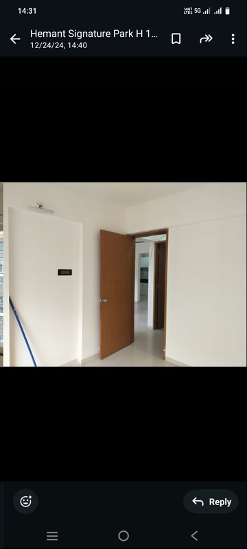 Room in 2 BHK Apartment at Shree Signature Park, Wakad – for Rent