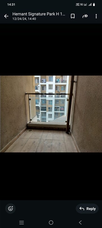 Room in 2 BHK Apartment at Shree Signature Park, Wakad – for Rent