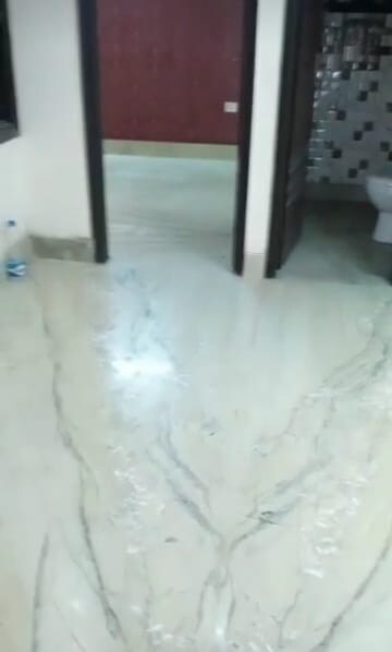 Room in 2 BHK Builder Floor at Laxmi Nagar – for Rent