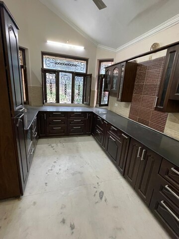 Balcony in 3 BHK Builder Floor at JakhaN-Rajpur Road – for Rent