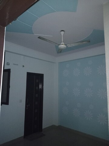 Furnished Amenities in 2 BHK Builder Floor at Nirman Vihar – for Rent