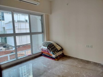 Room in 2 BHK Apartment at LnT Veridian, Powai – for Rent