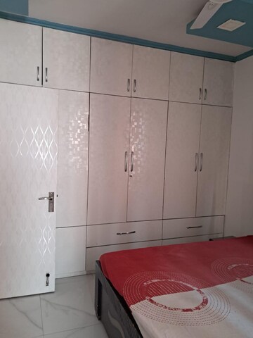 Bathroom in 4 BHK Apartment at DLF Park Place, Sector 54 – for Rent