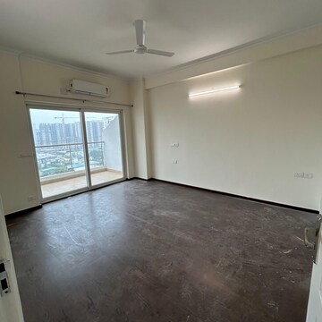 Room in 3 BHK Apartment at Godrej Meridien, Mohammad Heri Village – for Rent