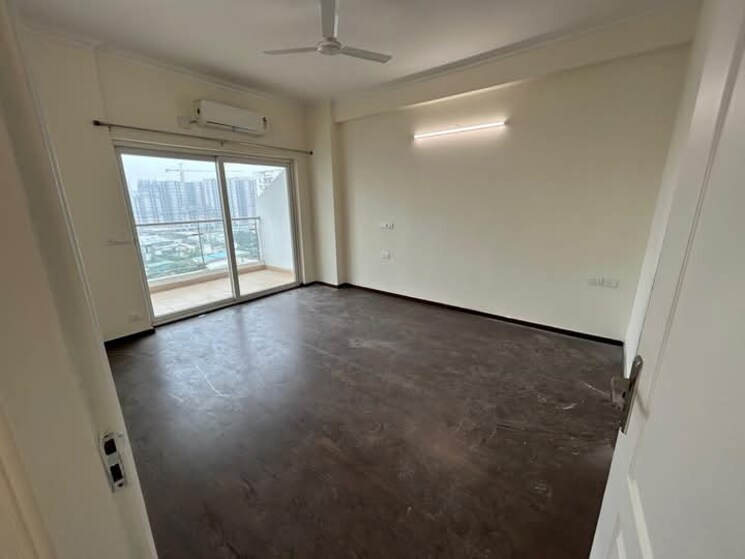 Room, ireo-skyon 3 Bedroom 2045 Sq.Ft. Apartment In Sector 60 Gurgaon 8068010