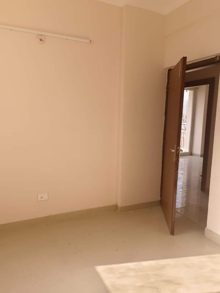 Room, amrapali-golf-homes 3 Bedroom 1115 Sq.Ft. Apartment In Sector 4, Greater Noida Greater Noida 8068062