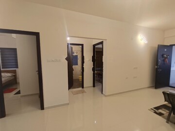Room in 3 BHK Apartment at Raheja Vistas, Nacharam – for Rent