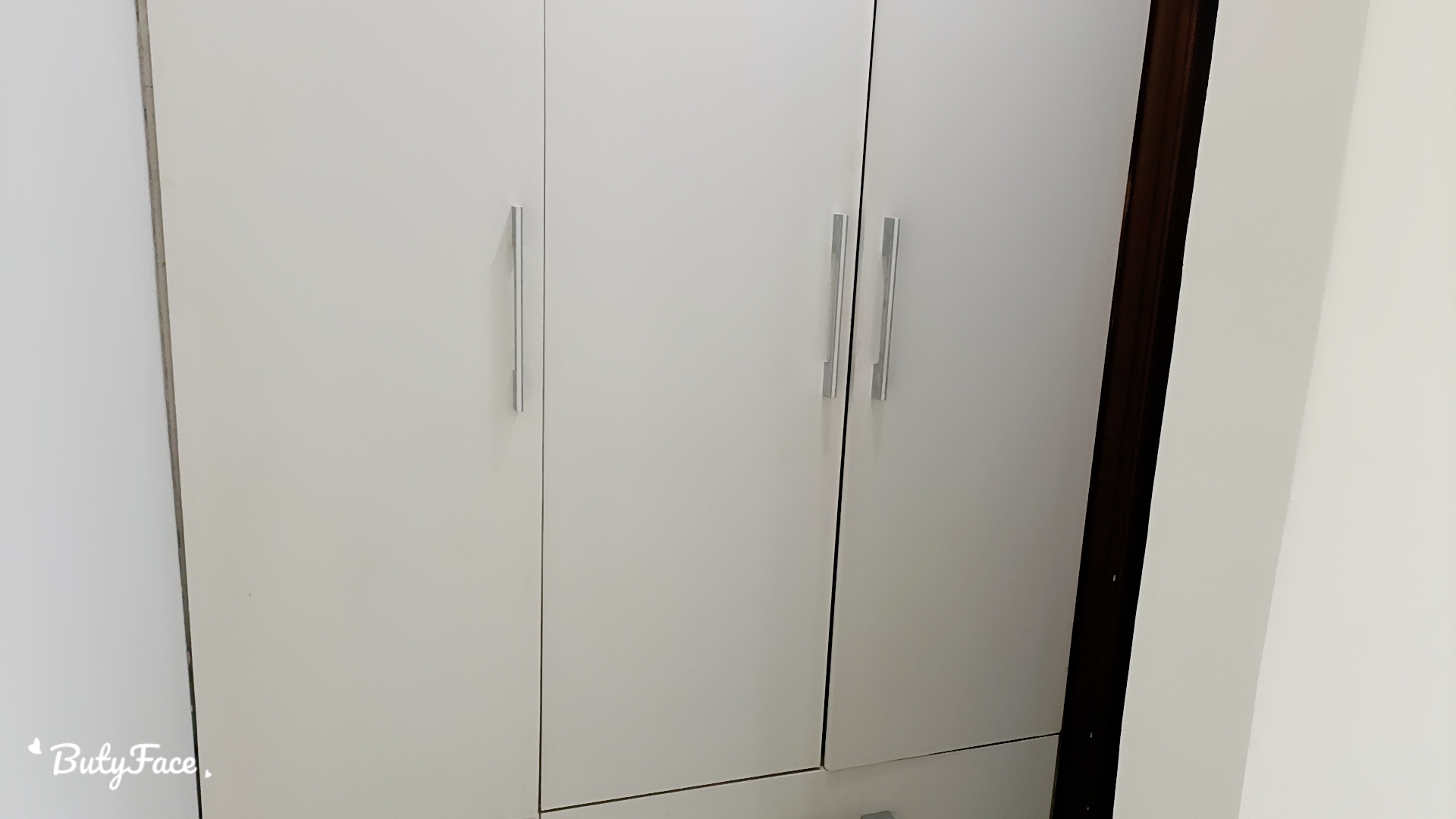 3 BHK + Pooja Room,Servant Room Apartment For Sale in Unitech Escape