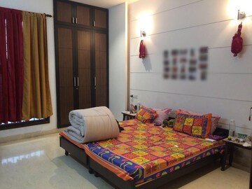 Bedroom in 1 BHK Builder Floor at Gupta Awas, Sector 43 – for Rent