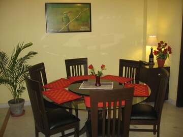 Master Bedroom in 1 BHK Builder Floor at Gupta Awas, Sector 43 – for Rent