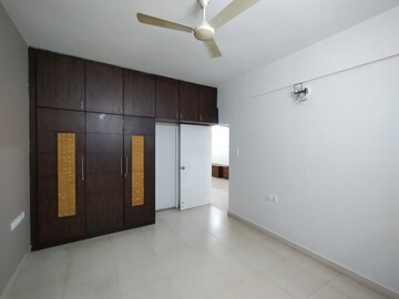 Room in 3 BHK Apartment at Sraddha Fairmount, Hsr Layout – for Sale