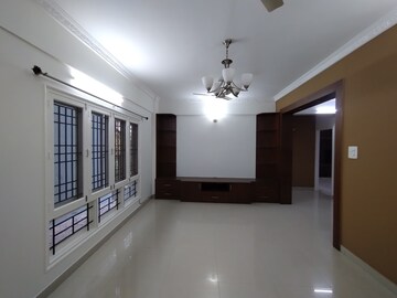 Room in 3 BHK Apartment at Sraddha Fairmount, Hsr Layout – for Sale