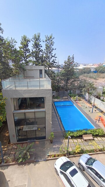 Swimming Pool in 1 BHK Apartment at Brahma Waterbay, Kalyani Nagar – for Rent