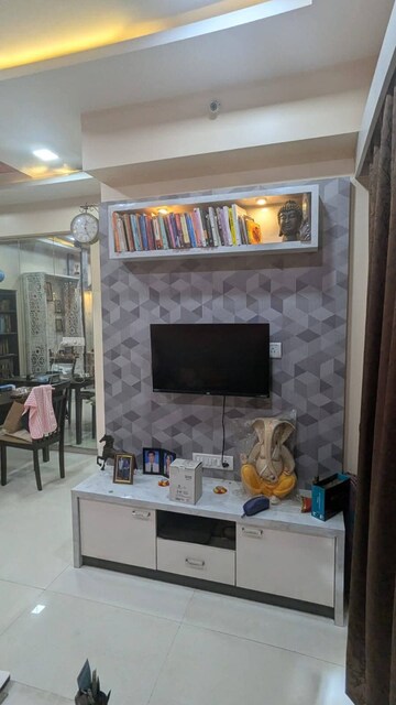 Room in 2 BHK Apartment at Mahape – for Rent
