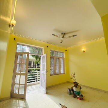 Living Room in 2 BHK Builder Floor at Palam Vihar – for Rent