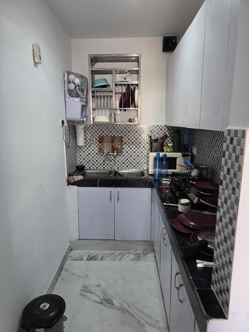 Kitchen in 1 BHK Builder Floor at DLF City Gurgaon, Sector 27 – for Rent