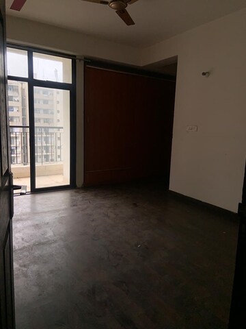 Room in 2.5 BHK Apartment at KW Srishti, Raj Nagar Extension – for Sale