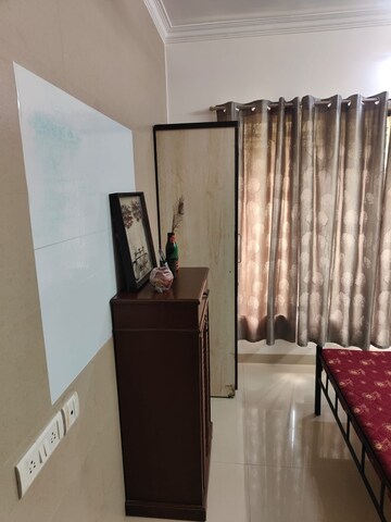 Furnished Amenities in 2 BHK Apartment at Fairmont La Paradiso, Santacruz East – for Rent