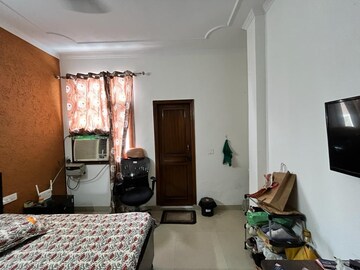 Bedroom in 1 RK Apartment at Sector 23a – for Rent