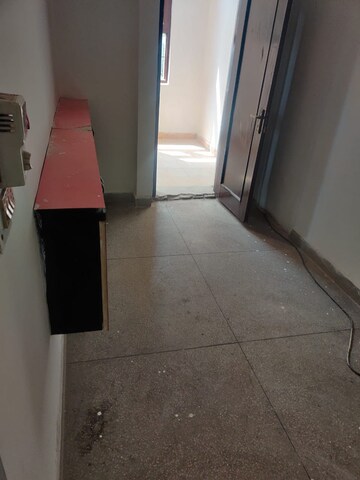Room in 5 BHK Builder Floor at Sector 25 – for Rent
