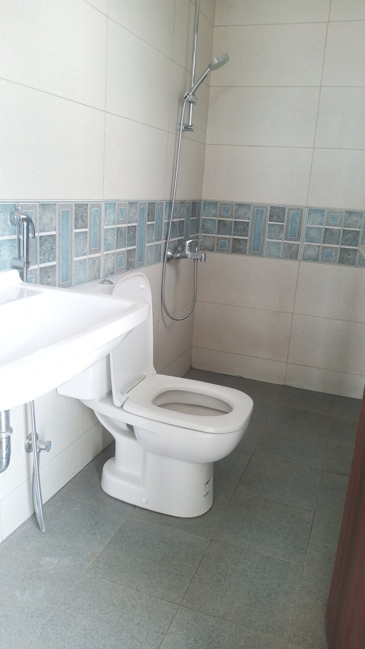 Bathroom, nanded-city-pancham 2 Bedroom 606 Sq.Ft. Apartment In Nanded Pune 8068375