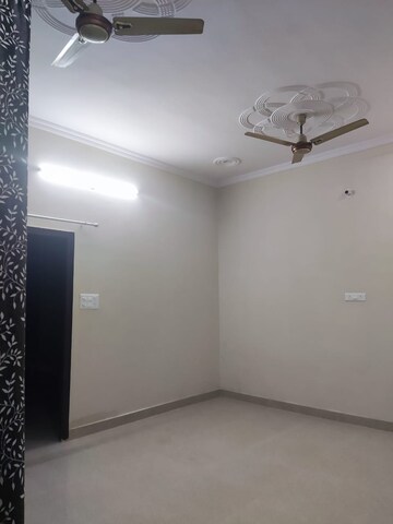 Room in 3 BHK Apartment at Sector 47 – for Rent