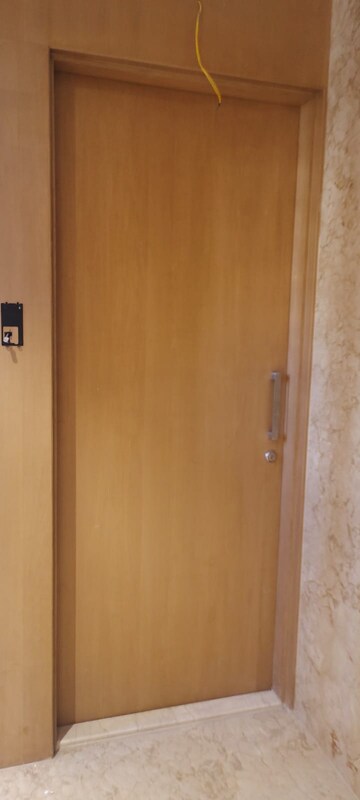 Furnished Amenities in 3 BHK Apartment at Khar West – for Sale