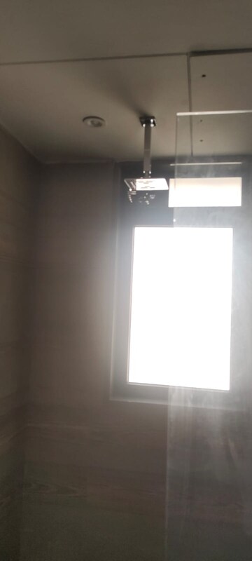 Room in 3 BHK Apartment at Khar West – for Sale