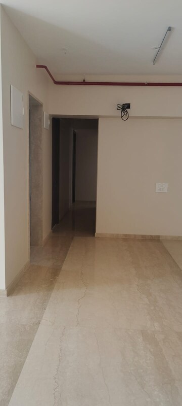 Room in 3 BHK Apartment at Khar West – for Sale