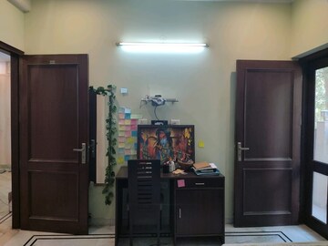 Living Room in 4 BHK Builder Floor at Sector 28 – for Rent