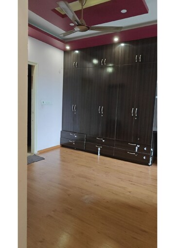 Room in 2.5 BHK Apartment at Kolte Patil Raaga, Hennur Road – for Rent