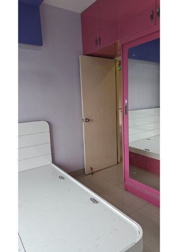 Room in 2.5 BHK Apartment at Kolte Patil Raaga, Hennur Road – for Rent