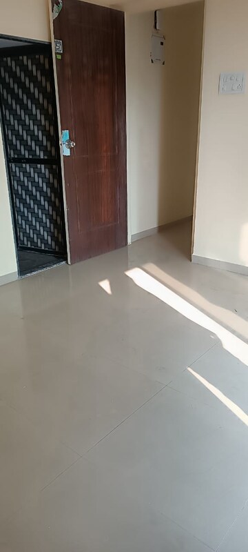 Room in 2 BHK Apartment at Fiama Residency, Ghodbunder Road – for Rent