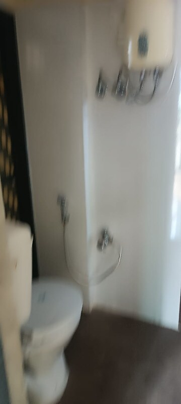 Room in 2 BHK Apartment at Fiama Residency, Ghodbunder Road – for Rent