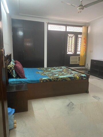 Bedroom in 4 BHK Apartment at Saket – for Rent