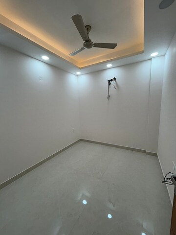 Room in 2 BHK Builder Floor at Malviya Nagar – for Rent