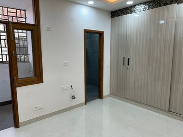 Room in 2 BHK Builder Floor at Malviya Nagar – for Rent