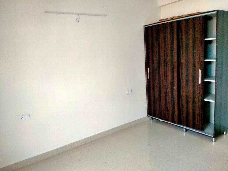 Room, peer mucchalla 3 Bedroom 2200 Sq.Ft. Apartment In Peer Mucchalla Zirakpur 8068553