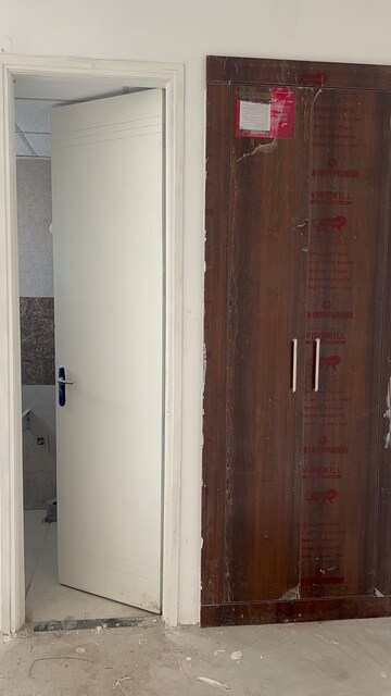 Furnished Amenities in 3 BHK Apartment at Sushma Joynest ZRK, Ghazipur – for Sale