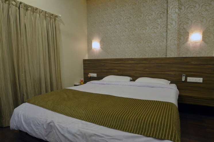 Bedroom, darode-jog-blossom-bouleward 3 Bedroom 1900 Sq.Ft. Apartment In Koregaon Park Pune 8068559