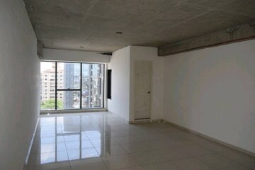 Room in  Office Space at Avirat Silver Radiance, Bodakdev – for Rent