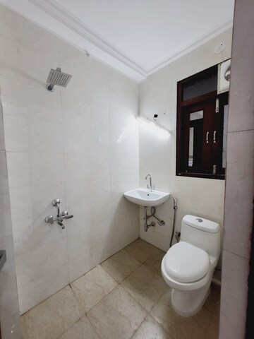 Bathroom in 1 BHK Builder Floor at Saket – for Rent