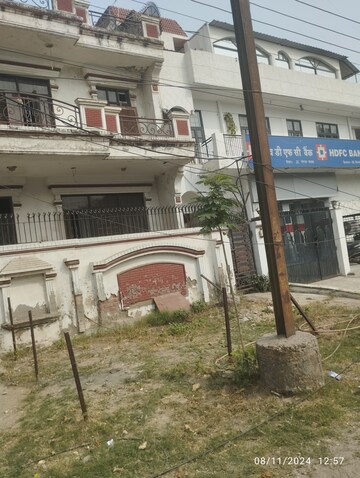 5 BHK Independent House For Sale in Noida Central
