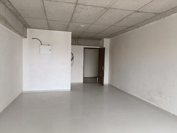 Room in  Office Space at Sindhubhavan – for Rent