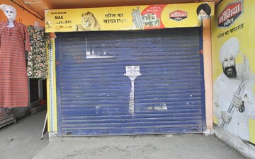 Shop For Rent in Pandra