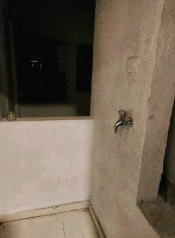 Room in 1 BHK Apartment at Lodha Amara Tower 44, Kolshet Road – for Sale