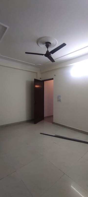 Room in 1 BHK Builder Floor at Saket – for Rent