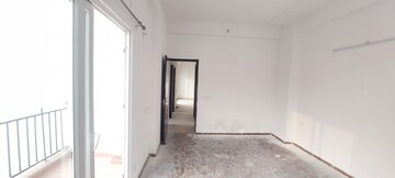 Room in 3 BHK Apartment at Panchsheel Pratistha, Sector 75 – for Rent