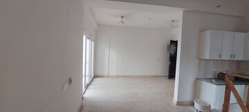 Room in 3 BHK Apartment at Panchsheel Pratistha, Sector 75 – for Rent
